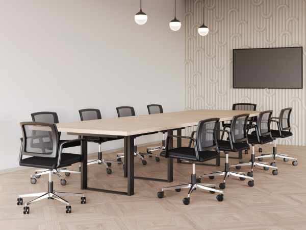 Переговорные столы на металлических опорах